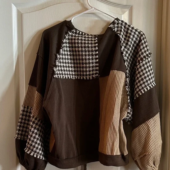 POL Women’s Brown and White Checkered mixed material Sweater - Picture 5 of 7